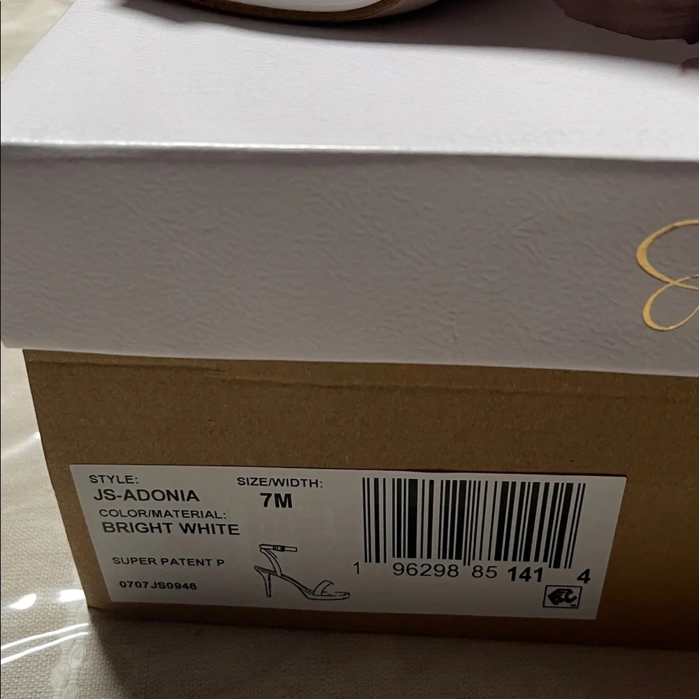 Jessica Simpson White Platform Heels - Picture 2 of 9